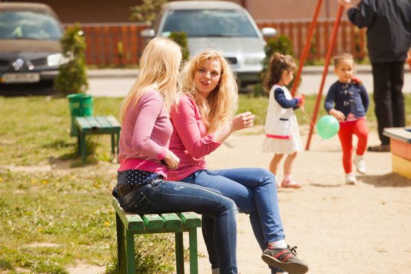 Конфликты на детской площадке: как поступать родителям?