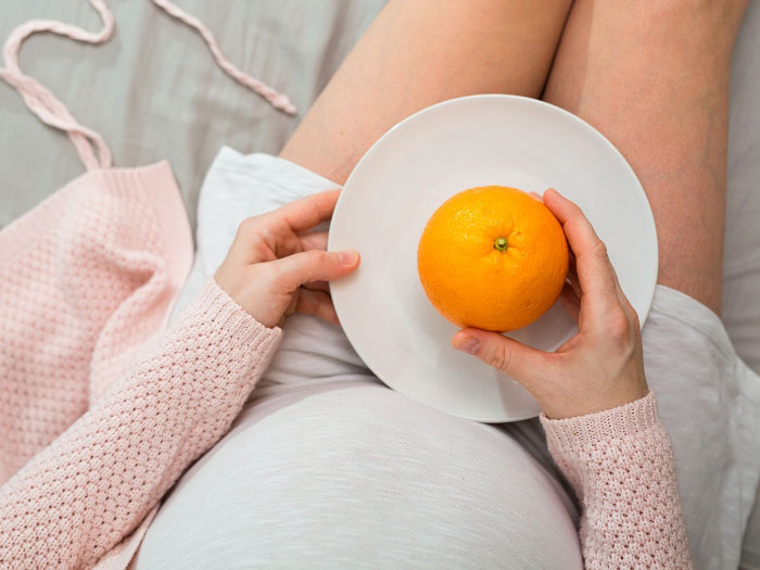 Можно ли беременным апельсины и свежевыжатый сок: показания и ограничения на ранних и поздних сроках