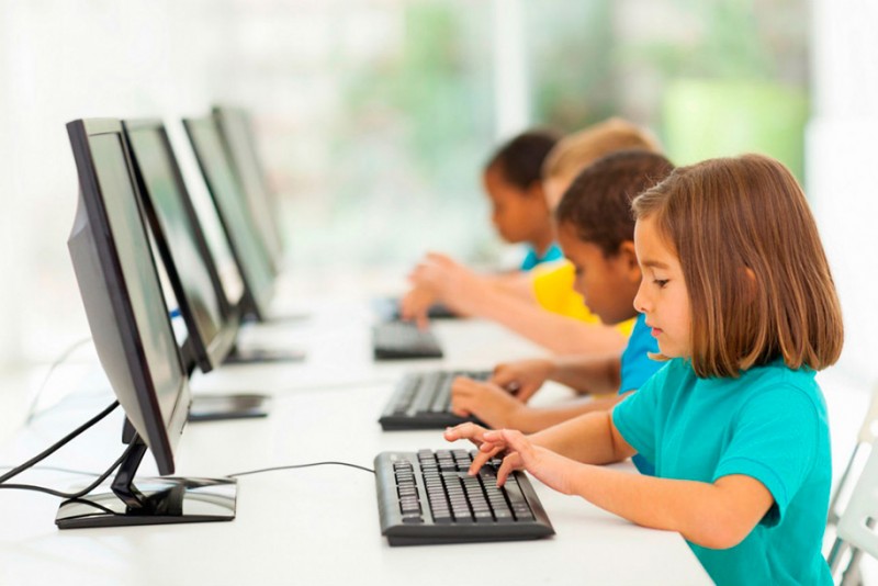 10 признаков зависимости детей от компьютерных игр и интернета: вред от компьютера