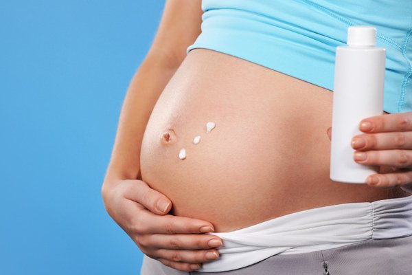 5 косметических процедур, от которых следует отказаться во время беременности
