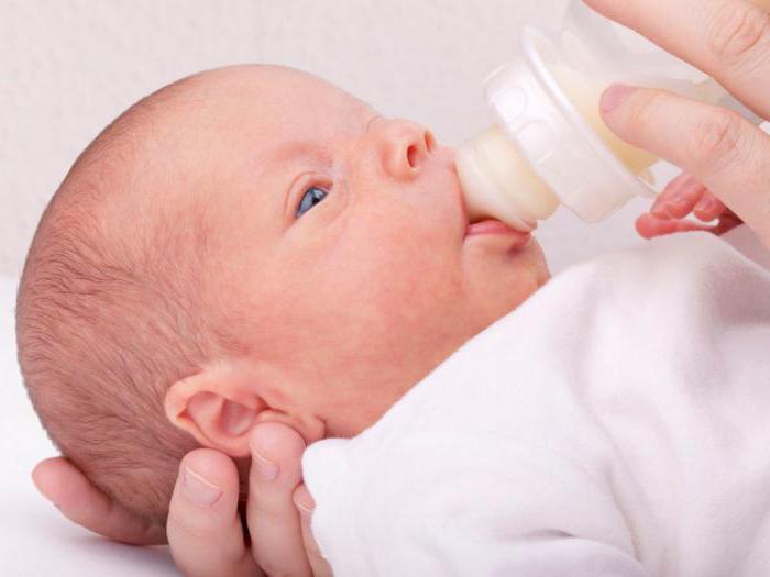 С какого возраста можно давать ребенку молоко