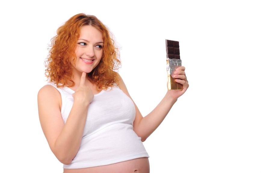 О полезных (и не очень) свойствах шоколада во время беременности