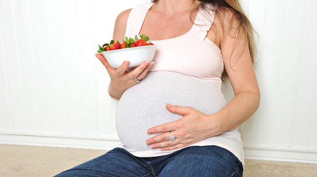 Клубника: чем может быть полезна при беременности?