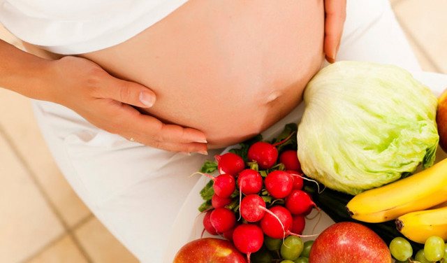 Какие фрукты полезны при беременности?