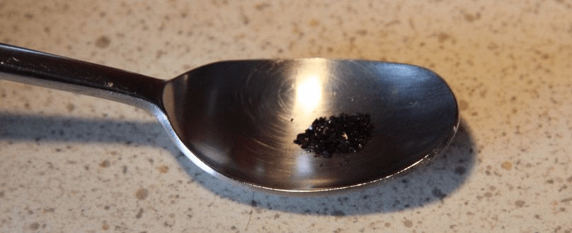 В какой воде купать новорожденного ребенка, кипятить ли воду, добавлять ли марганцовку?