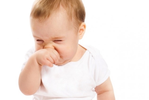 Почему у ребенка ночью закладывает нос, грудничок плохо дышит
