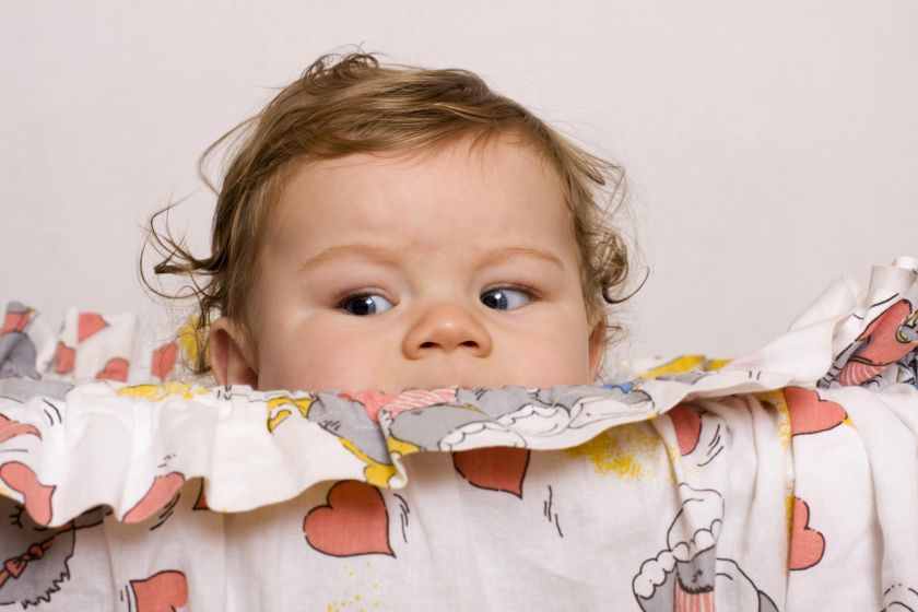 Почему новорожденный ребенок беспокойно спит ночью