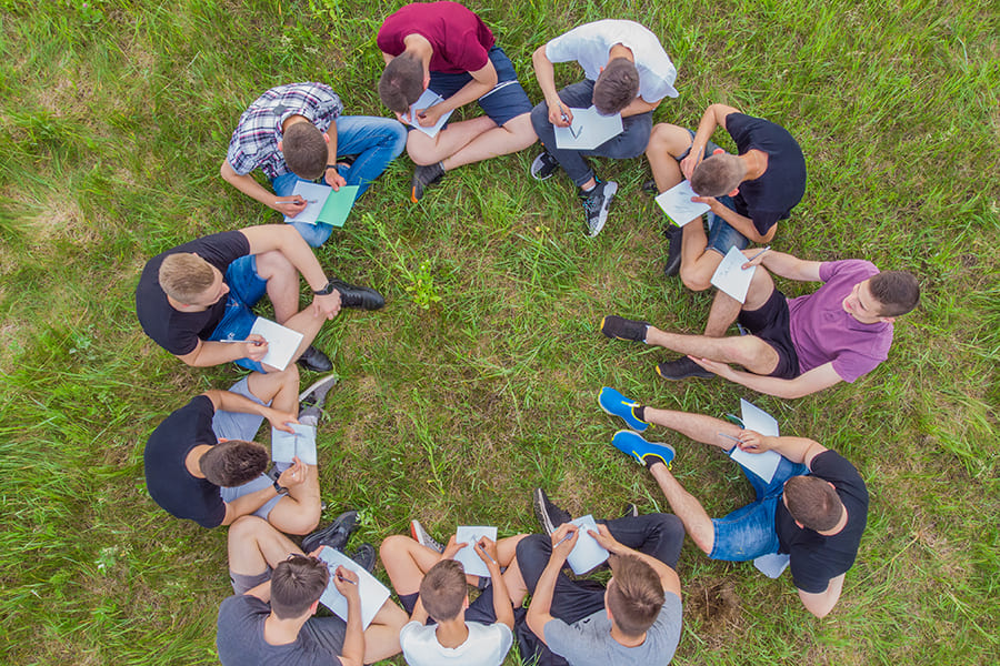 Когда ребенок начинает ходить? Памятка родителям