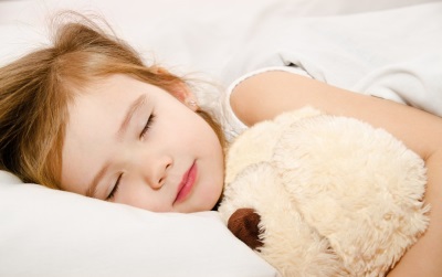 Как быстро уложить ребенка спать без слез?