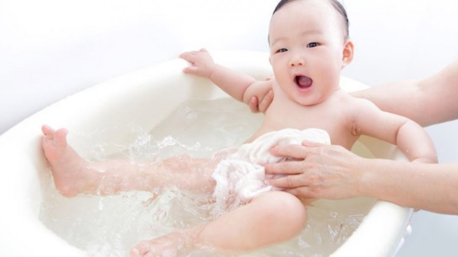 Ванночки для купания новорожденных детей