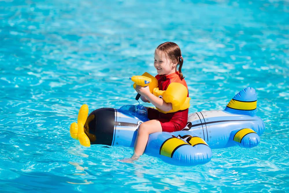 6 правил как выжить в отеле с ребенком и не испортить никому отдых