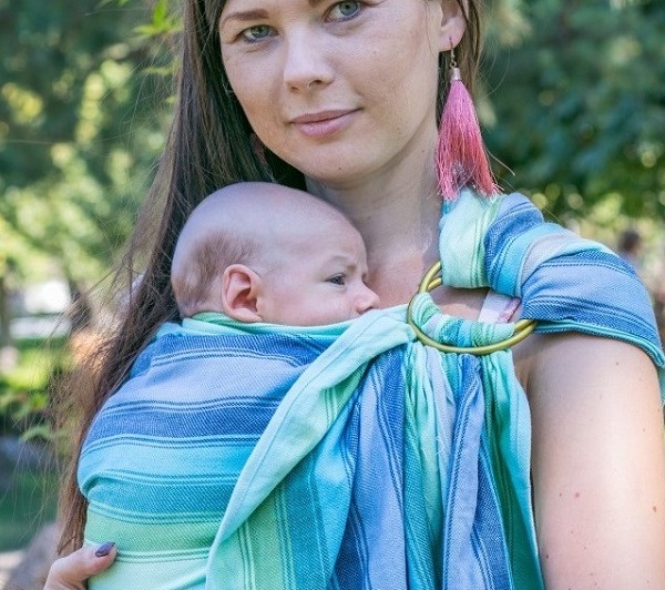 Слинг с кольцами или слинг шарф —намотка для новорожденных