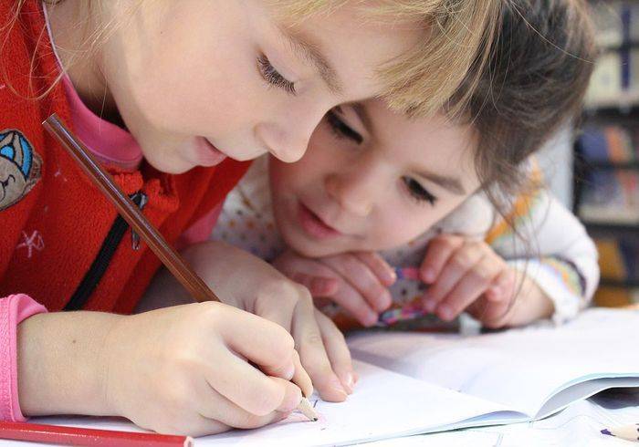Что должен уметь ребенок перед детским садом: 4 полезных навыка