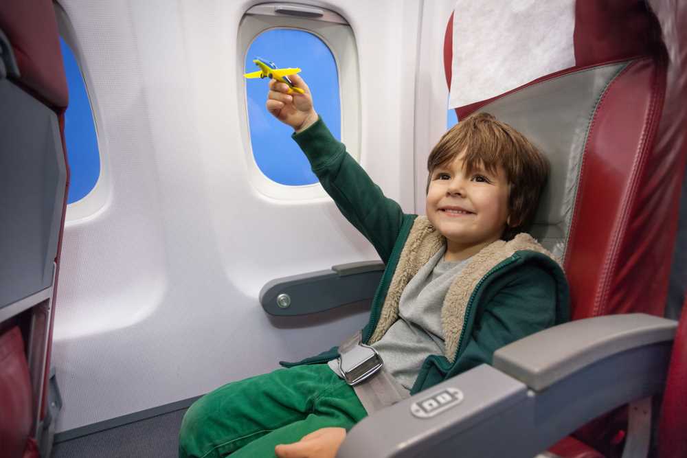 С ребенком в самолете - как правильно организовать перелет