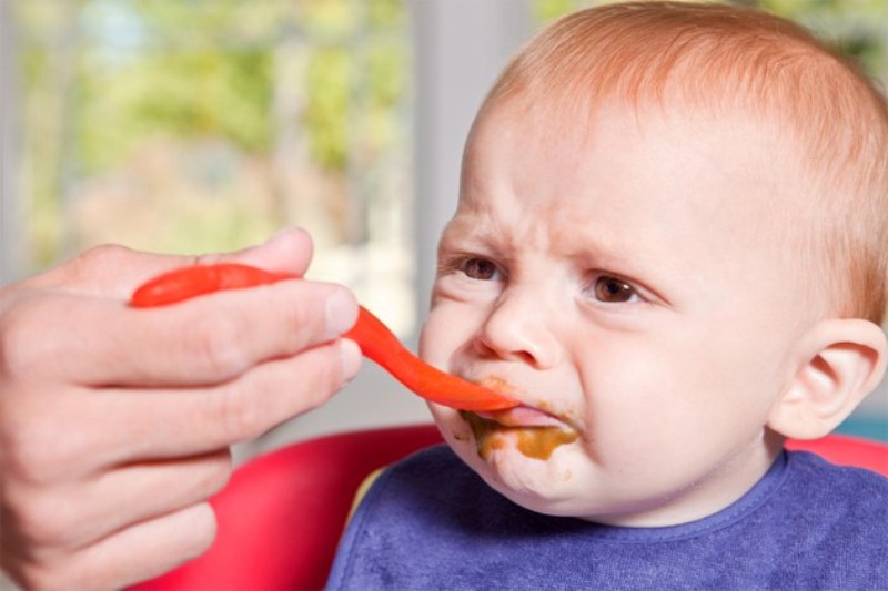 Как научить ребенка кушать самостоятельно: полезные советы