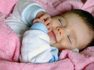 Сколько должен спать ребенок в 1 месяц