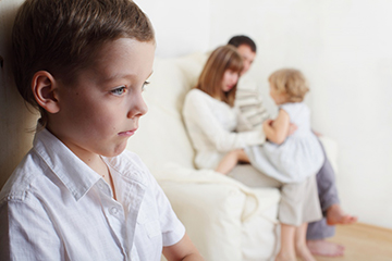 5 фраз, которые разрушают психику твоего ребенка