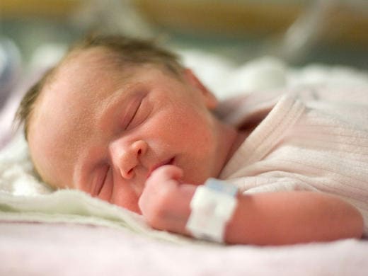 Гигиена и уход за новорожденными мальчиками