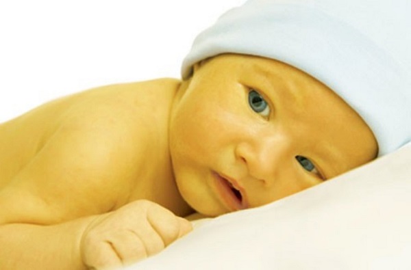 Какие делают прививки в роддоме новорожденным
