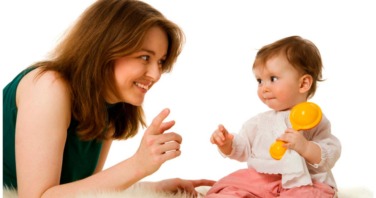 Почему у новорожденного один глаз открывается больше другого