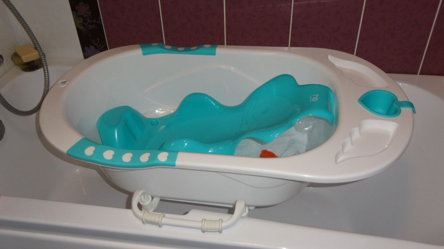 Ванночки для купания новорожденных детей