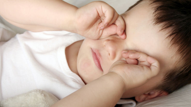 Почему ребенок плохо спит ночью и часто просыпается?