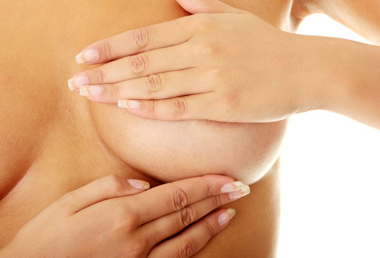 Как делать массаж груди при кормлении?