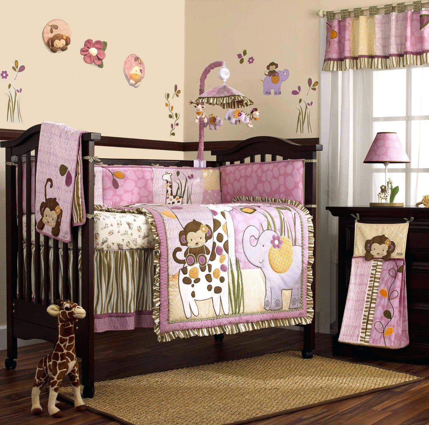 6 аксессуаров, которые сделают кроватку младенца уютной