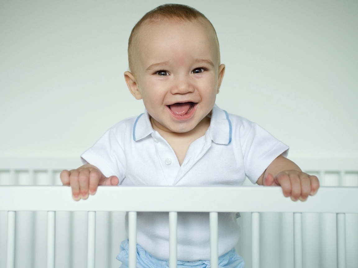 Как научить ребенка падать правильно?