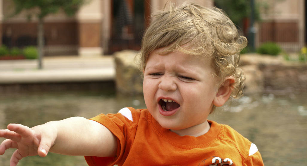 Детские истерики. как реагировать и предупредить?
