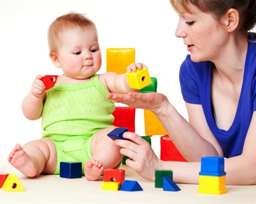Как развивать ребенка в 7 месяцев