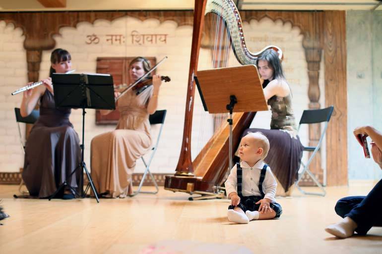 10 фактов о пользе музыки и звуков природы для мам и малышей