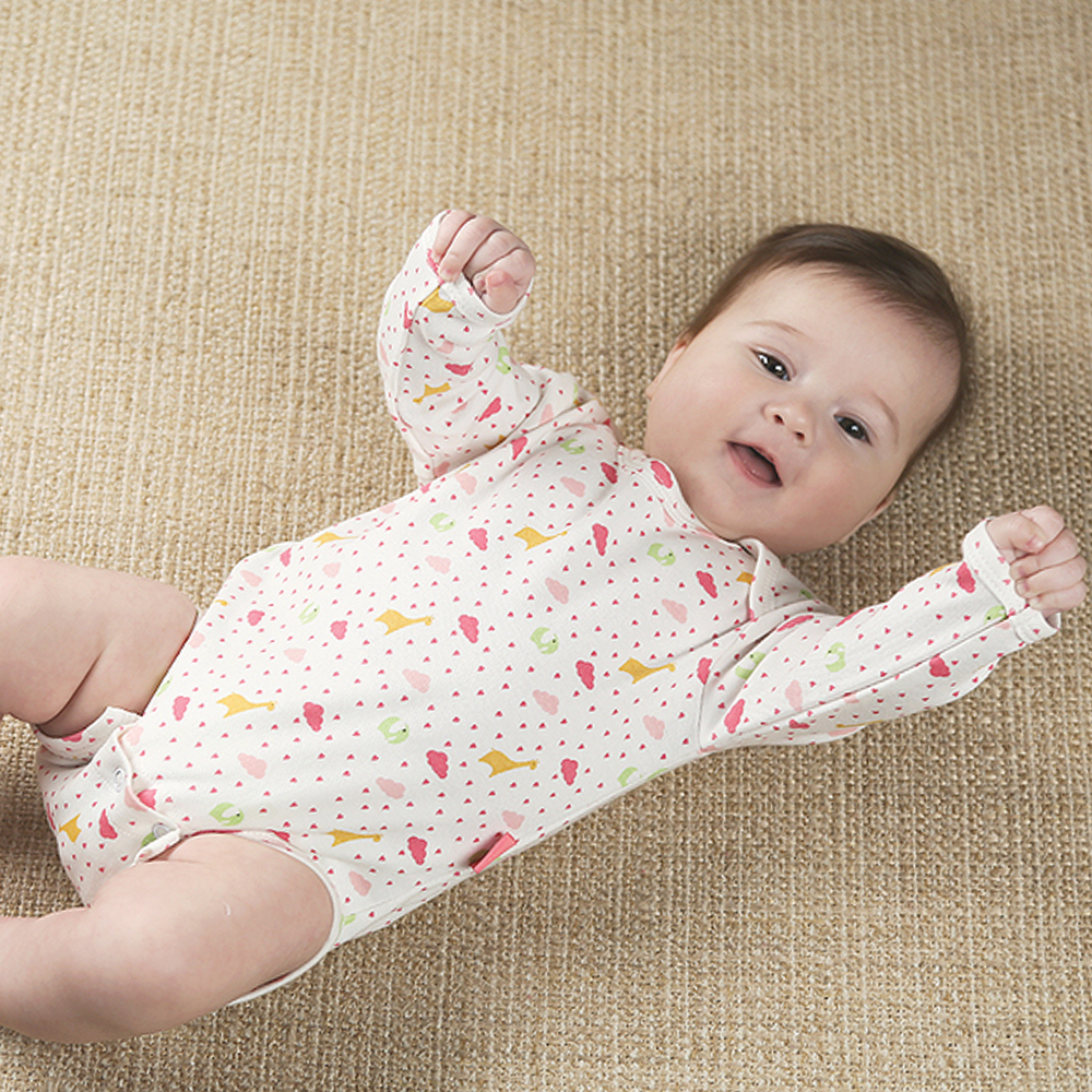 Боди для новорожденных малышей — мальчика и девочки