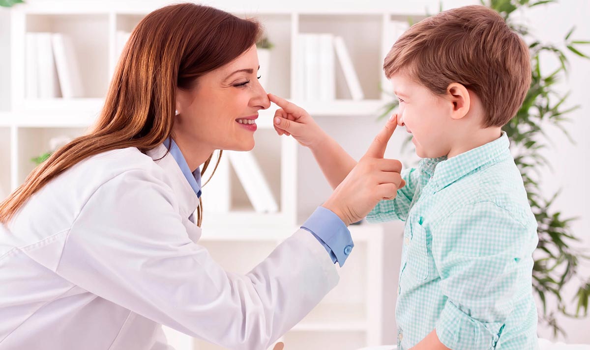 Новорожденный часто чихает — что делать