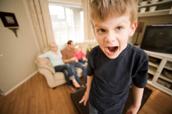 7 причин, почему нельзя кричать на детей — это обернется крахом для родителей