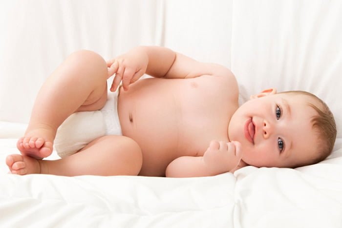 Можно ли перекормить новорожденного грудным молоком