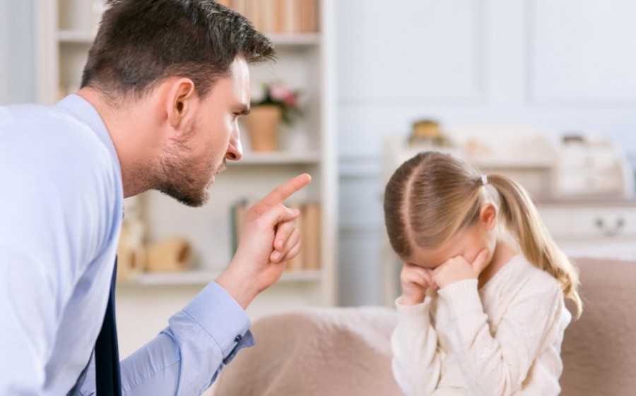 Наказывать или нет ребенка за случайные проступки?