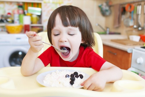 Ребенок не ест творог( - страна мам