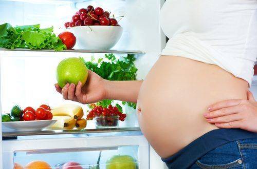 Топ-6 вредных продуктов для беременных