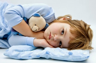 Ребенок плохо засыпает — возможные причины
