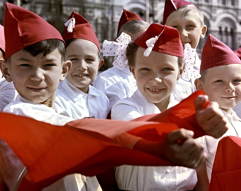 Правда ли, что в СССР воспитывать детей было легче
