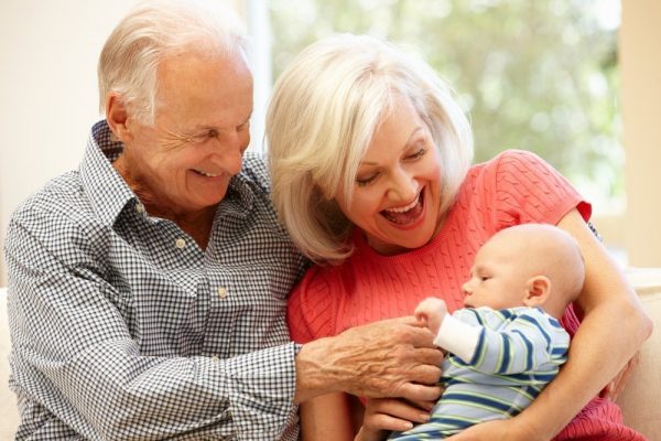 Как наладить отношения между ребенком и его бабушками и дедушками?