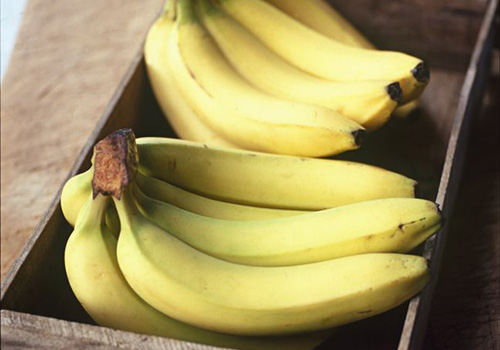 С какого возраста ребенку можно давать банан: дозы и нормы