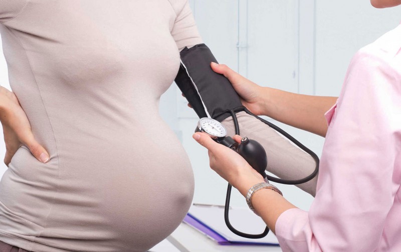Отеки при беременности – причины и лечение