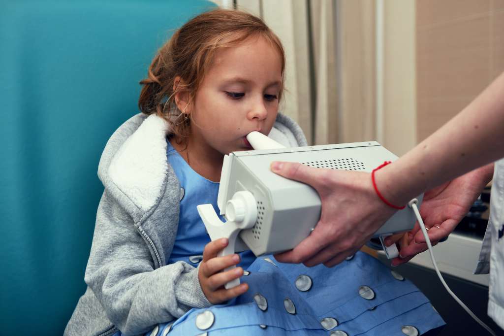 Как выглядит воспаленное и здоровое горло у ребенка