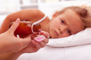 Сильный кашель перед сном у ребенка — возможные причины