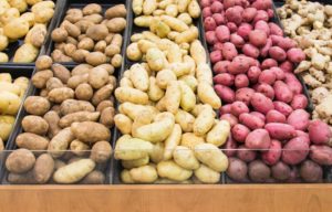 Картофель в прикорме грудничка: когда и как вводить?
