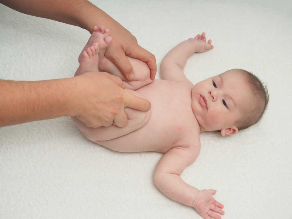 Что делать при кишечных коликах у новорожденных?