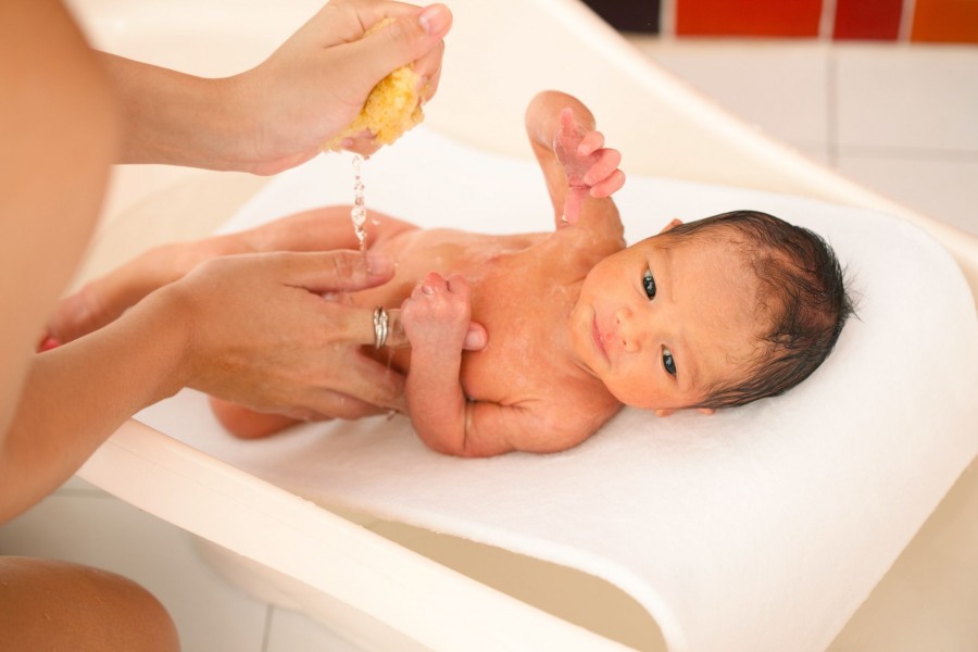 Интимная гигиена новорожденной девочки: как ухаживать за половыми органами | nutrilak