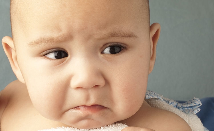 Как понять, почему плачет новорожденный ребенок
